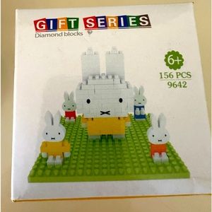 NWT NIB Mini Collection Diamond Blocks  Mini nano sized Bunny Rabbit 156 pieces